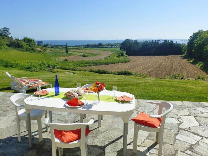 Вілла Breton Granite Stone House With Fantastic Sea Views Сен-Поль-де-Леон Екстер'єр фото